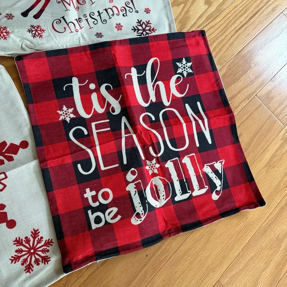 NWT Christmas Holiday Zippered Pillow Covers (4)